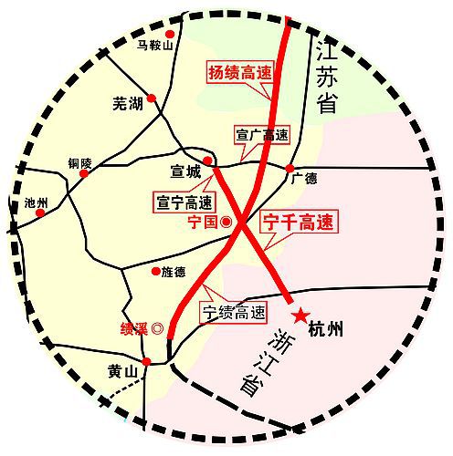 記者從省交通控股集團了解到，近日隨著寧千高速路面01標(biāo)270米瀝青下面層試驗段成功鋪筑，該項目進入瀝青路面施工階段，為年內(nèi)通車打下堅實基礎(chǔ)。